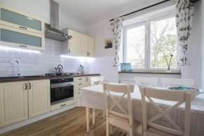 Traveler's Dream Cozy&Comfortable Room close to the airport good communication with the city center